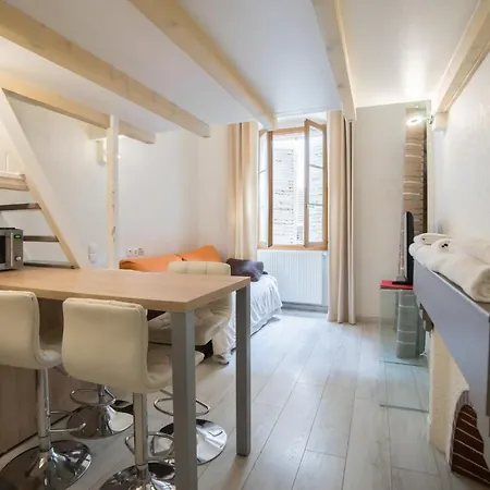 Le Semnoz - Avec Mezzanine Au Cœur De La Vieille Appartement *
